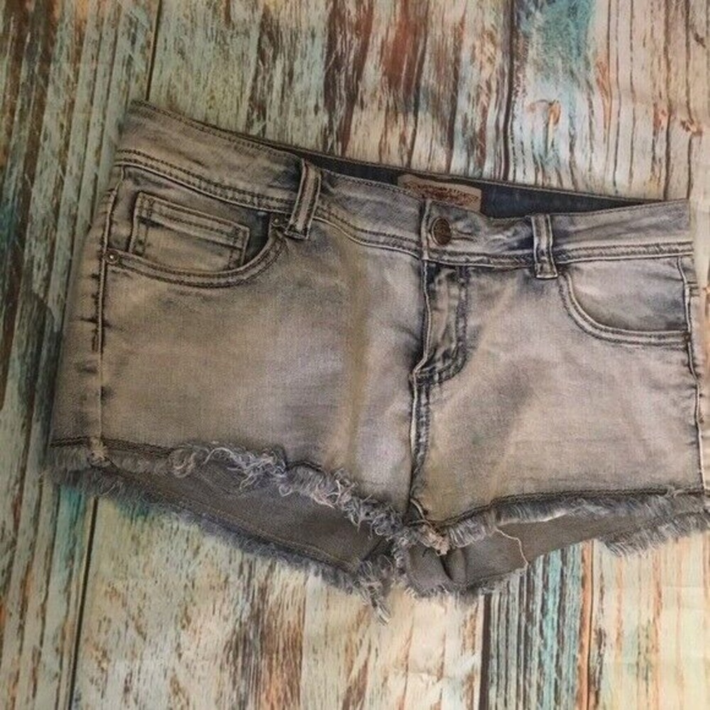 Light Blue Wash Iris Jeans Cut Off Stretch Denim Short Shorts  Distressed Size 9 - Picture 16 of 16